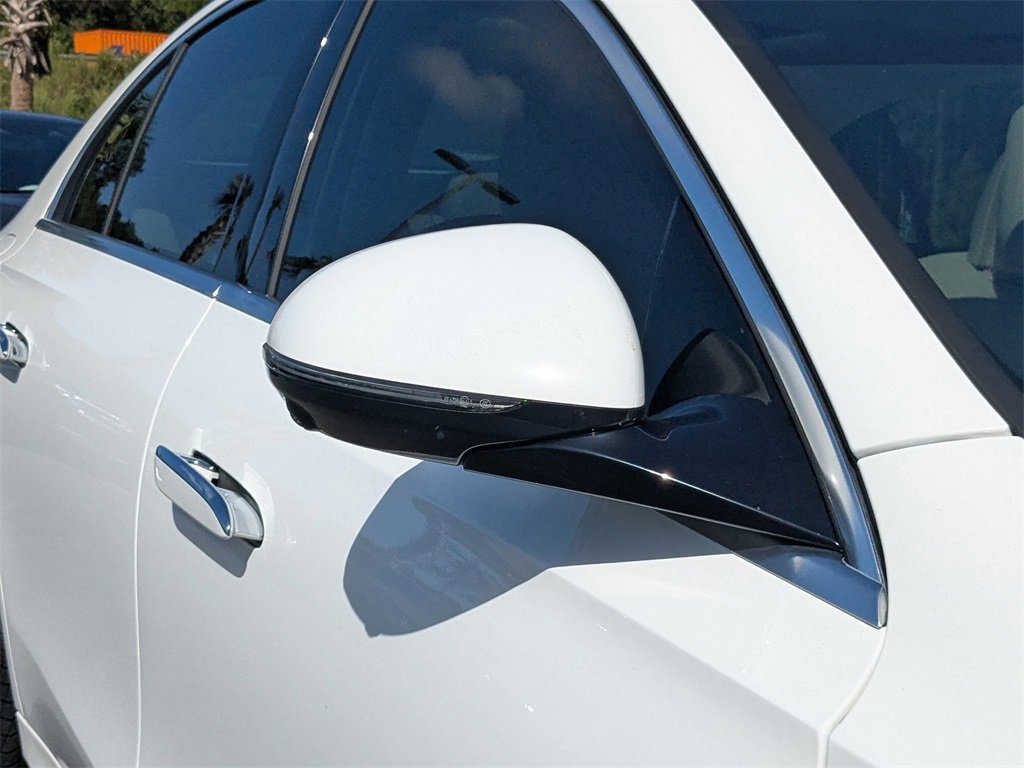 Used 2024 Mercedes-Benz E 350 4MATIC Sedan image 10