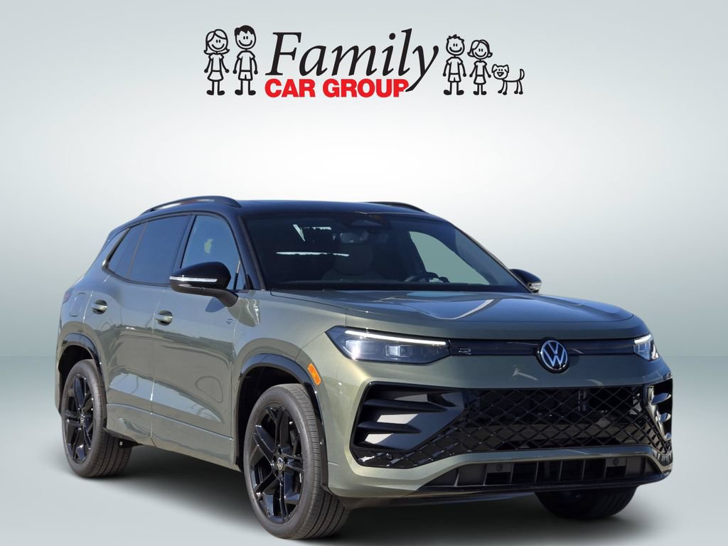 New 2026 Volkswagen Tiguan SE R-Line FWD image 2