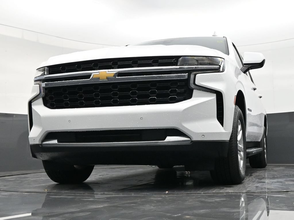 Used 2023 Chevrolet Suburban LS RWD image 26