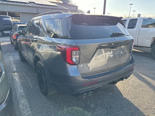 Used 2021 Ford Explorer ST w/ ST Street Pack image 4