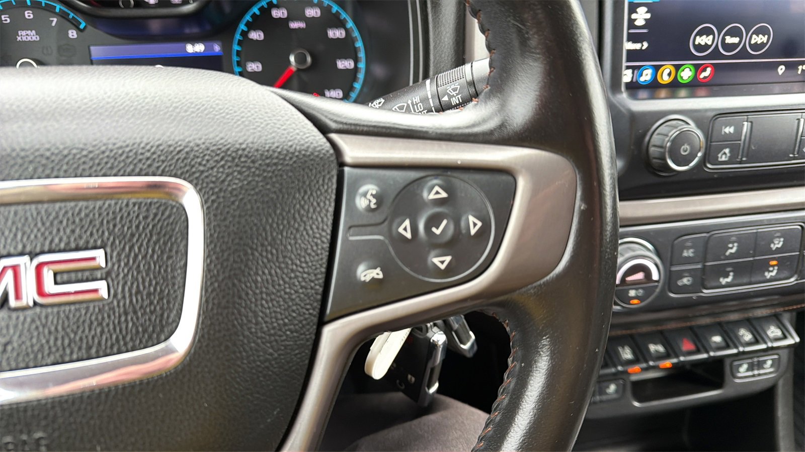 Used 2021 GMC Canyon AT4 w/ Driver Alert Package image 17