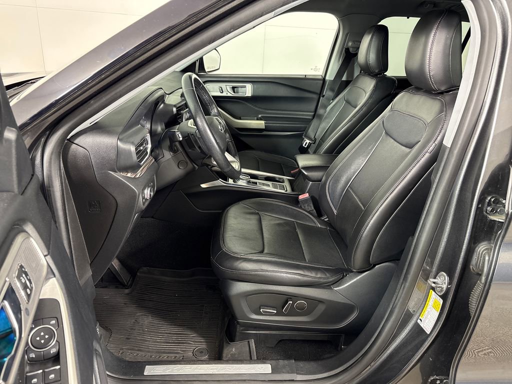 Certified 2020 Ford Explorer Limited w/ Hybrid Equipment Group 310A RWD image 29