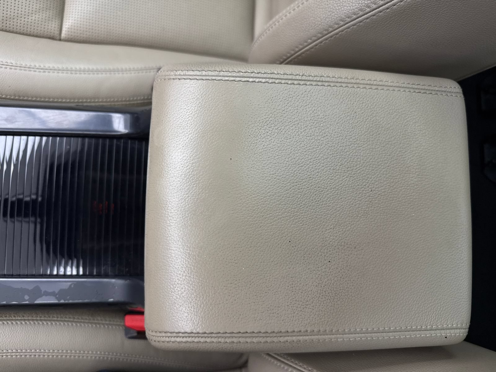 Used 2019 Land Rover Discovery Sport AWD/4WD image 32