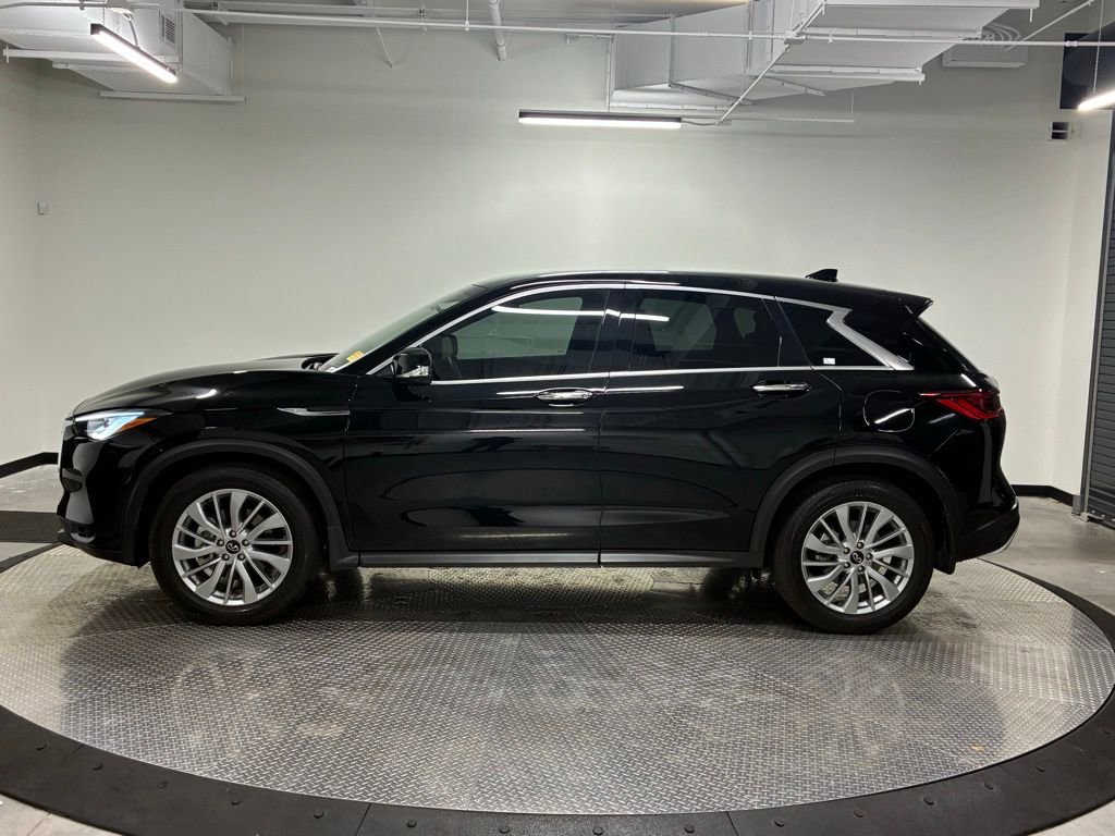 Used 2025 INFINITI QX50 Pure AWD/4WD image 2