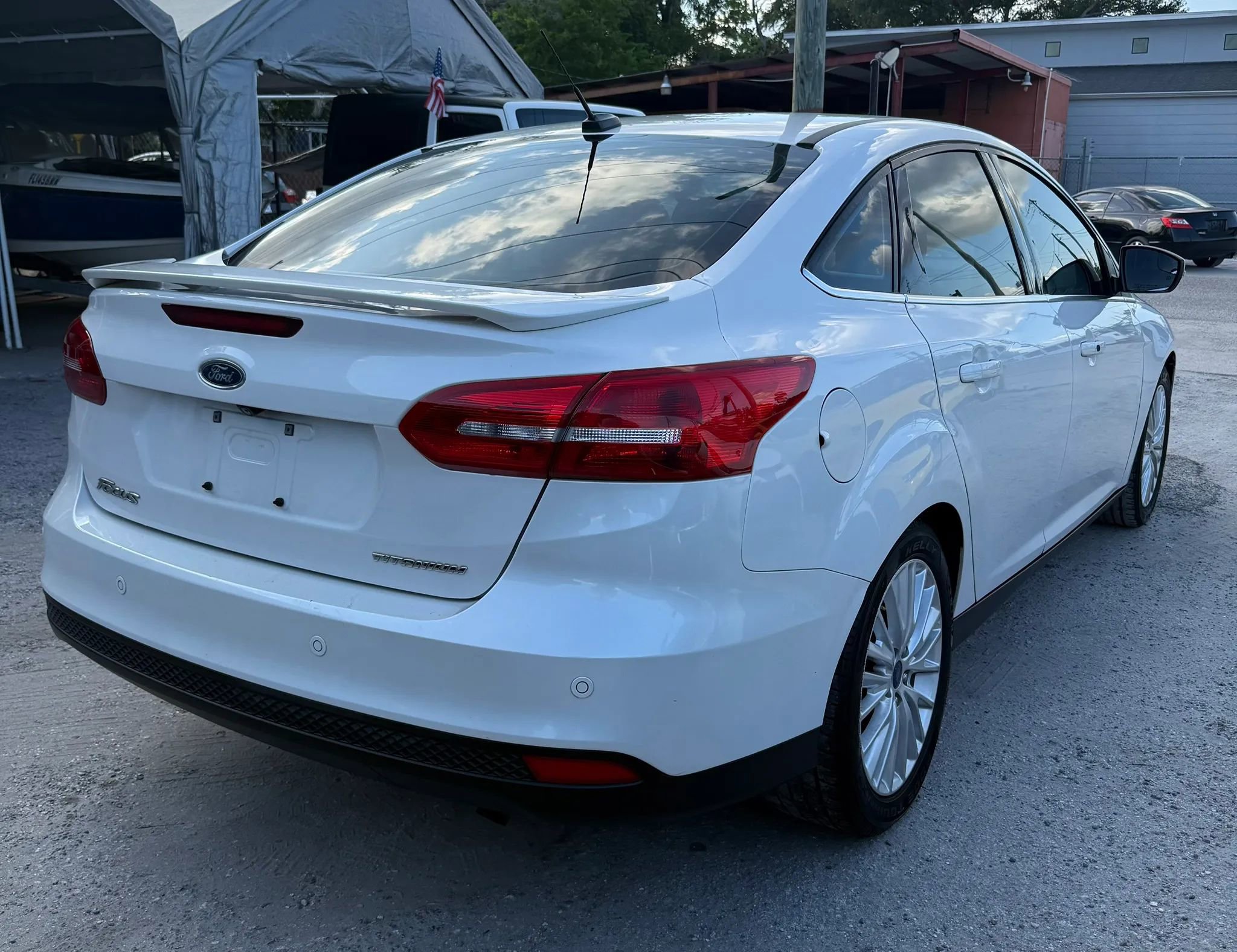Used 2018 Ford Focus Titanium FWD image 8