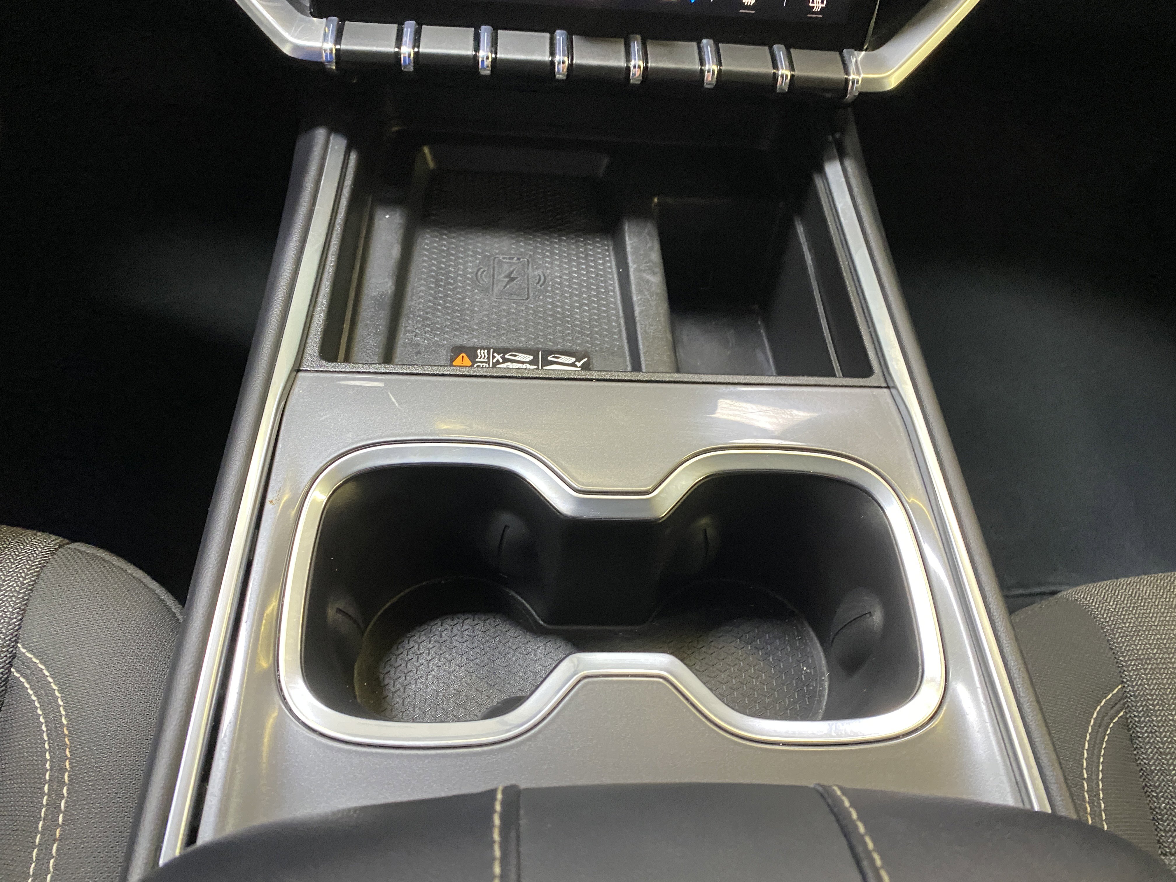 Used 2025 GMC Acadia Elevation image 52