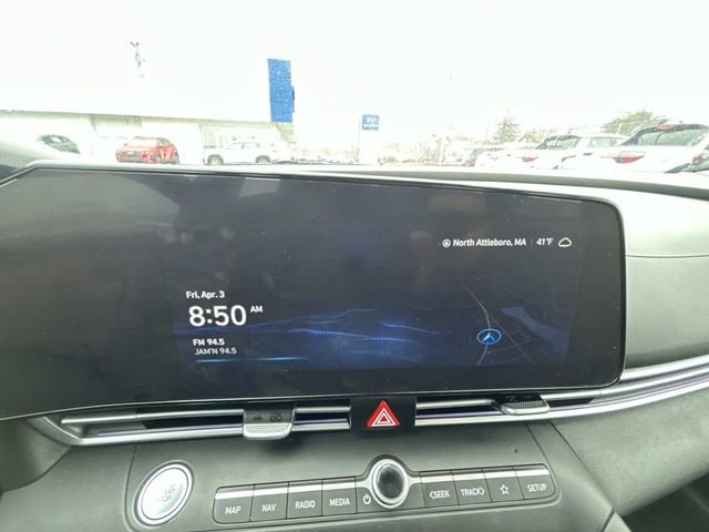 Certified 2024 Hyundai Elantra SEL image 31