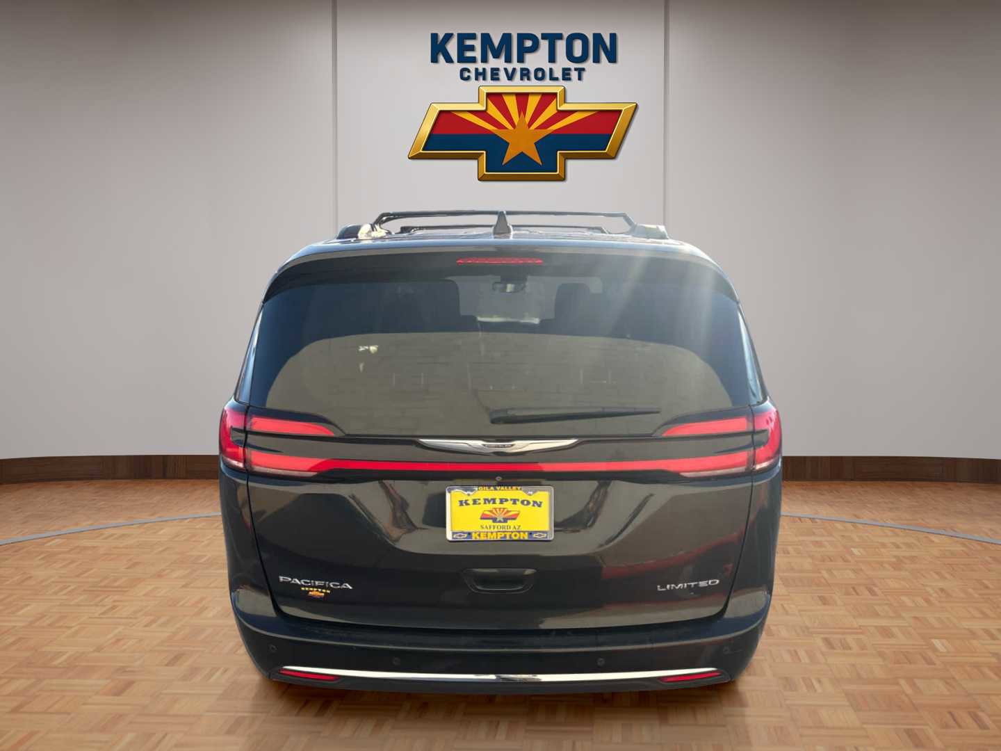 Used 2022 Chrysler Pacifica Limited FWD image 5