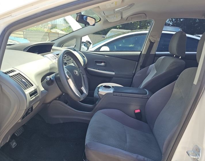 Used 2012 Toyota Prius V Three FWD image 4