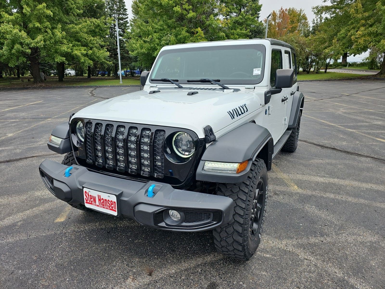 Used 2023 Jeep Wrangler Unlimited w/ Cold Weather Group AWD/4WD image 2