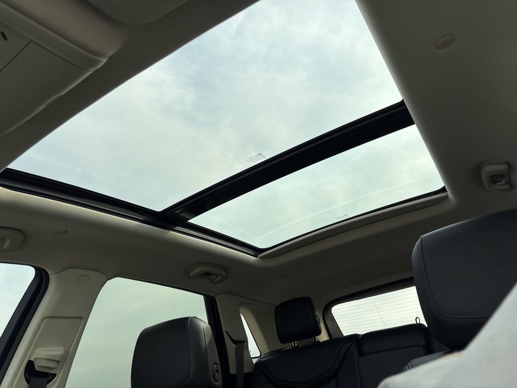 Used 2018 Cadillac XT5 Luxury w/ Driver Awareness Package image 47