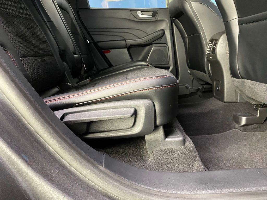 Used 2024 Ford Escape ST-Line w/ Tech Pack #1 image 43