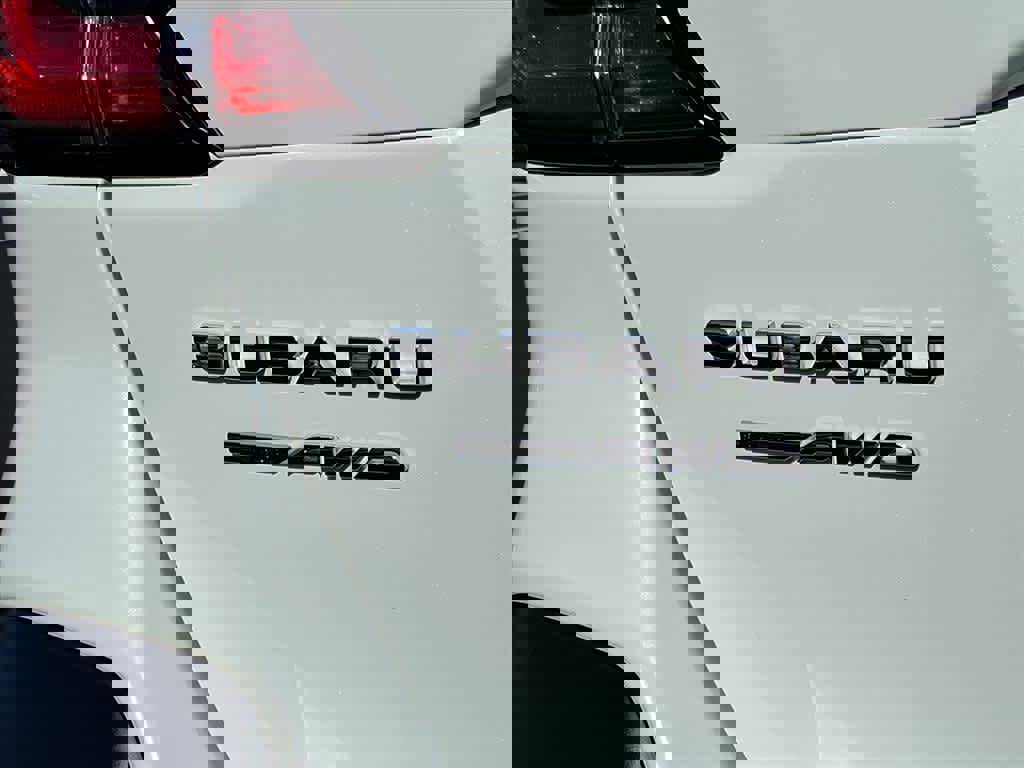 Certified 2022 Subaru Outback Limited image 13