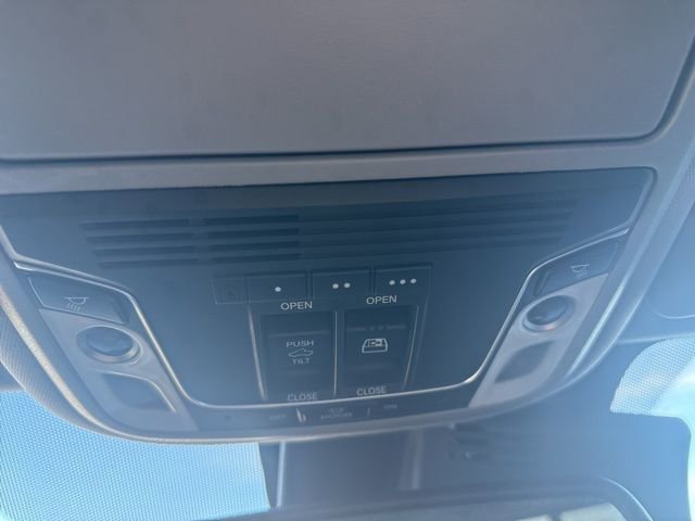 Used 2017 Honda Ridgeline RTL-E image 23