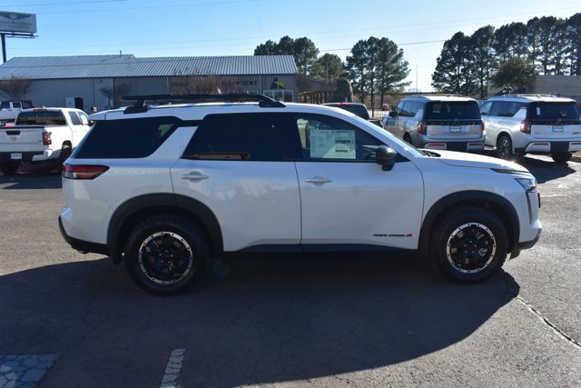 New 2026 Nissan Pathfinder Rock Creek w/ Rock Creek Premium Package AWD/4WD image 4
