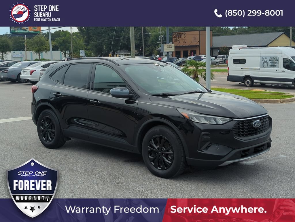 Used 2025 Ford Escape Active w/ Tech Pack #1 FWD image 9