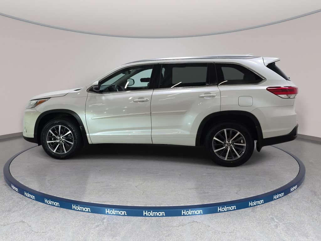 Used 2018 Toyota Highlander XLE w/ Protection Package #3 AWD/4WD image 9