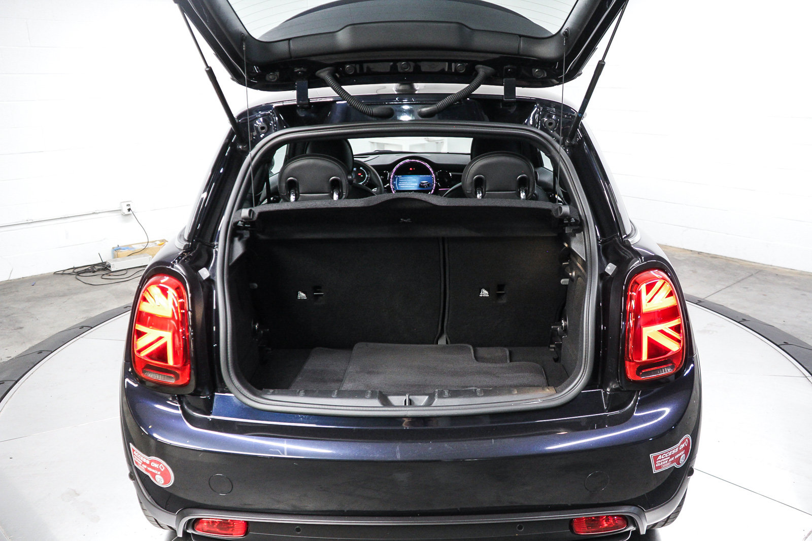 Certified 2024 MINI Cooper SE FWD image 26