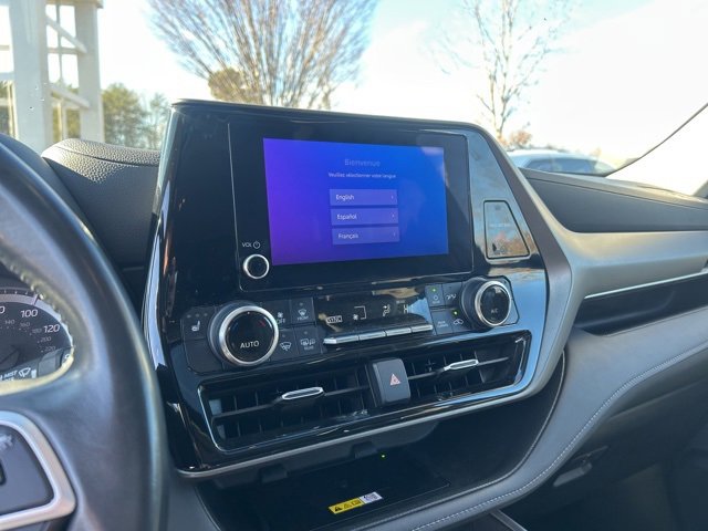 Used 2024 Toyota Highlander XLE image 25