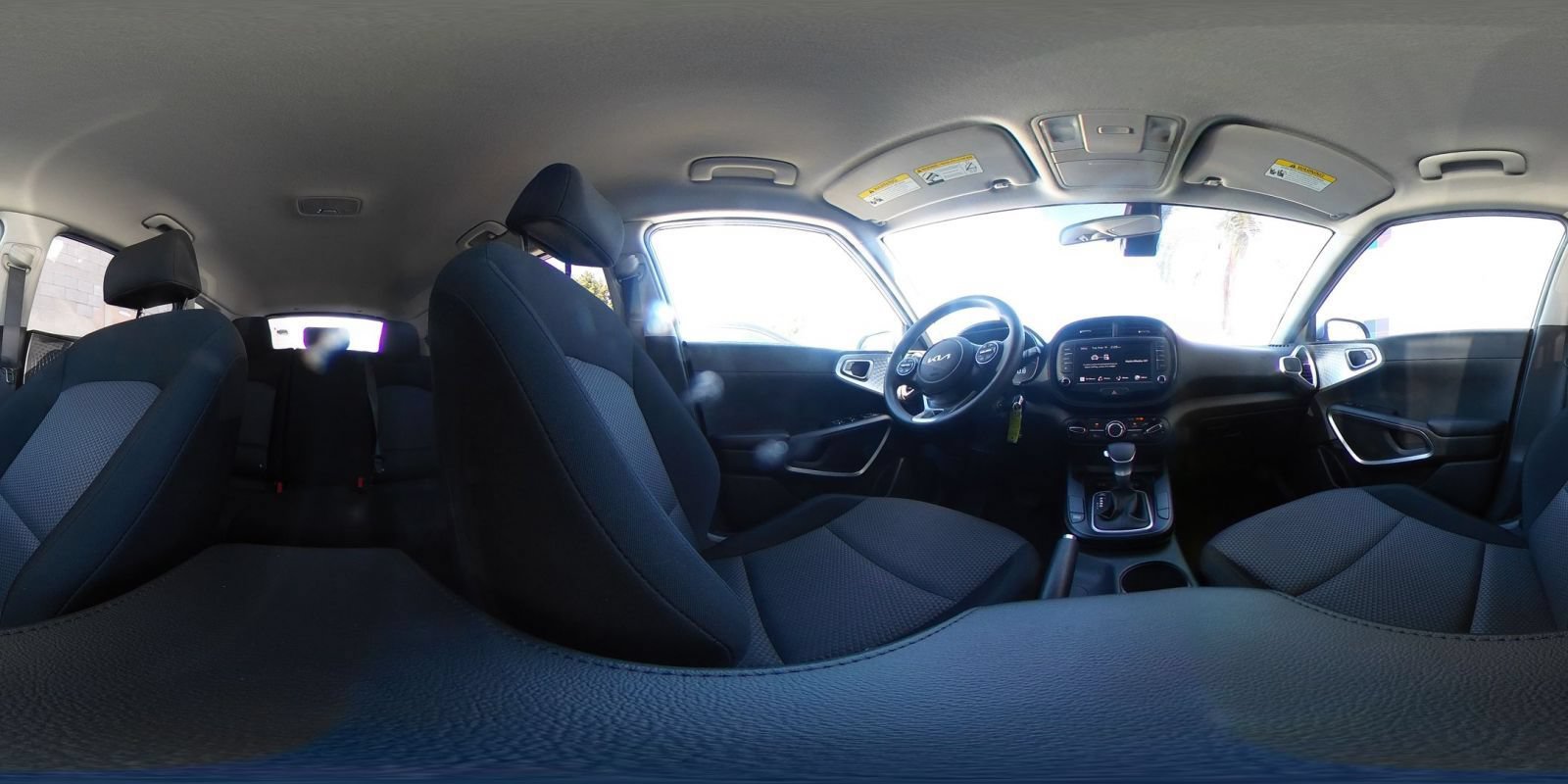 Used 2025 Kia Soul LX w/ LX Technology Package FWD image 39