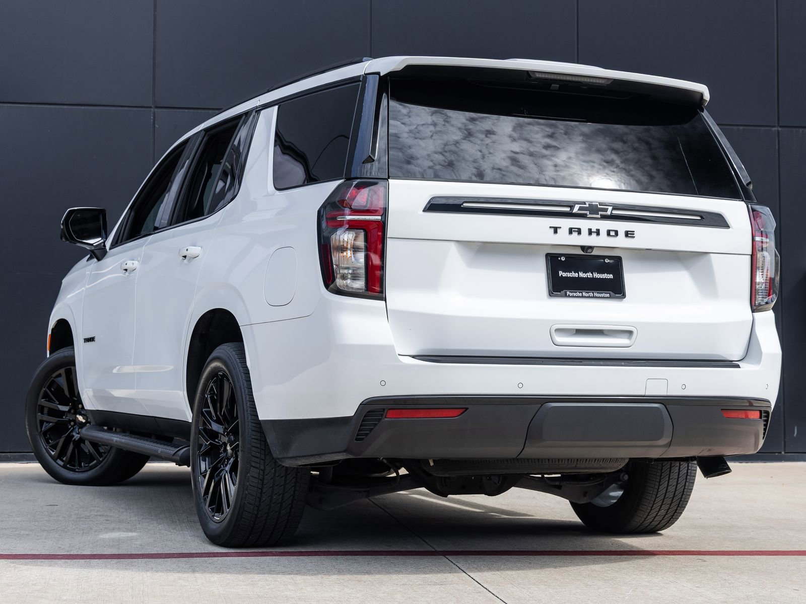 Used 2023 Chevrolet Tahoe Z71 w/ Luxury Package image 6