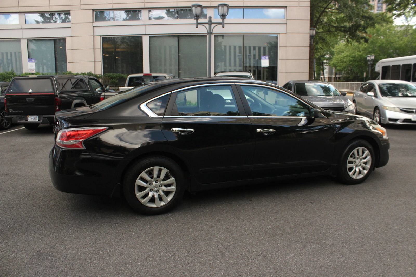 Used 2015 Nissan Altima 2.5 S w/ Power Driver Seat Package FWD image 7