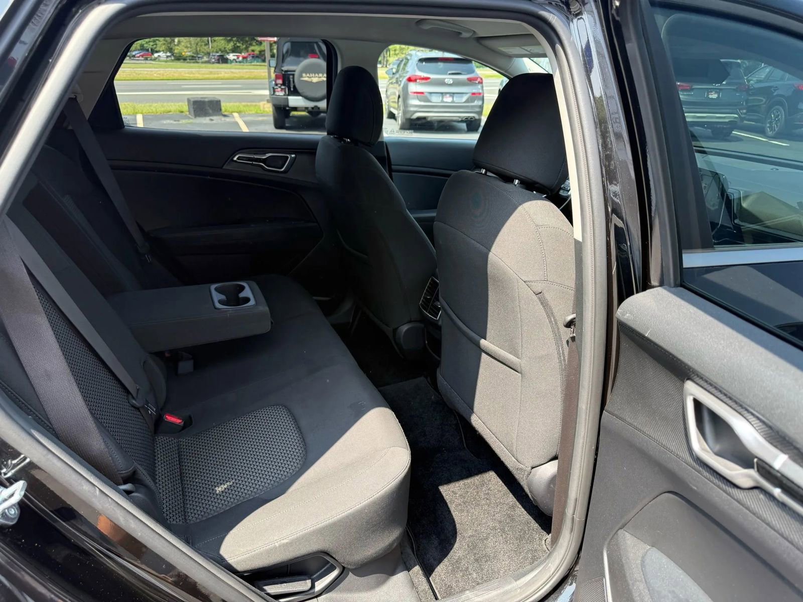 Used 2023 Kia Sportage LX image 38