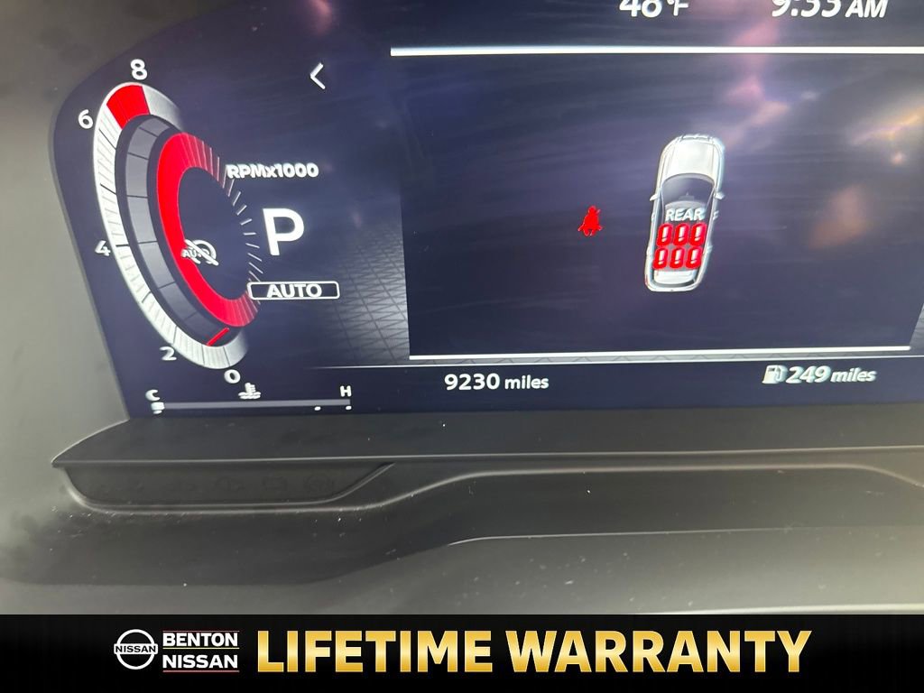 Certified 2025 Nissan Pathfinder Platinum w/ Black Appearance Package image 18