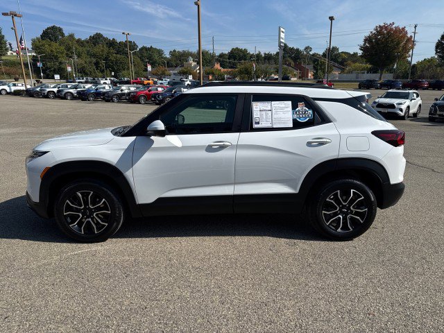 Used 2024 Chevrolet TrailBlazer ACTIV w/ Driver Confidence Package image 2