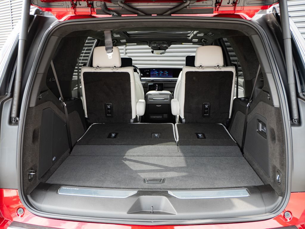 Used 2026 Cadillac Escalade V image 32
