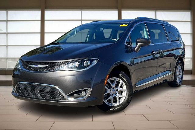 Used 2020 Chrysler Pacifica Touring-L image 1