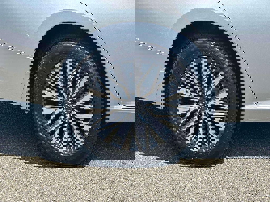 Used 2023 Nissan Altima 2.5 SV image 7