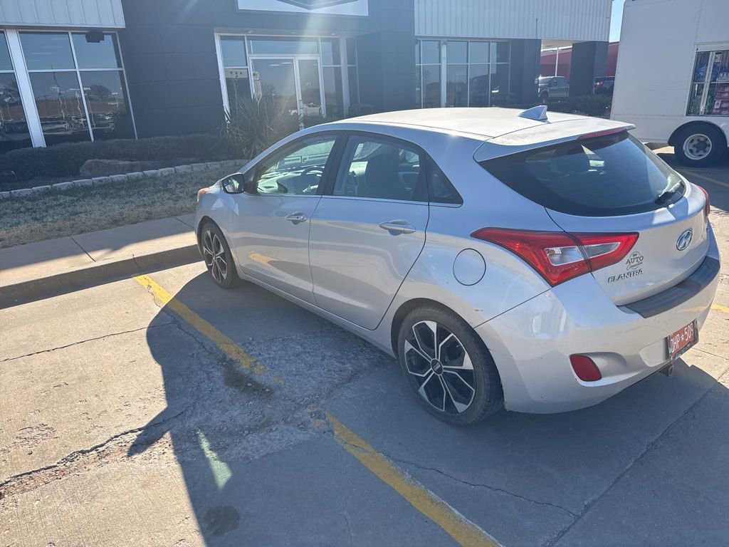 Used 2015 Hyundai Elantra GT w/ Option Group 02 image 3