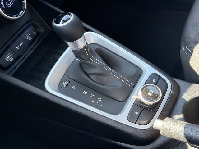 New 2026 Hyundai Venue SEL FWD image 30