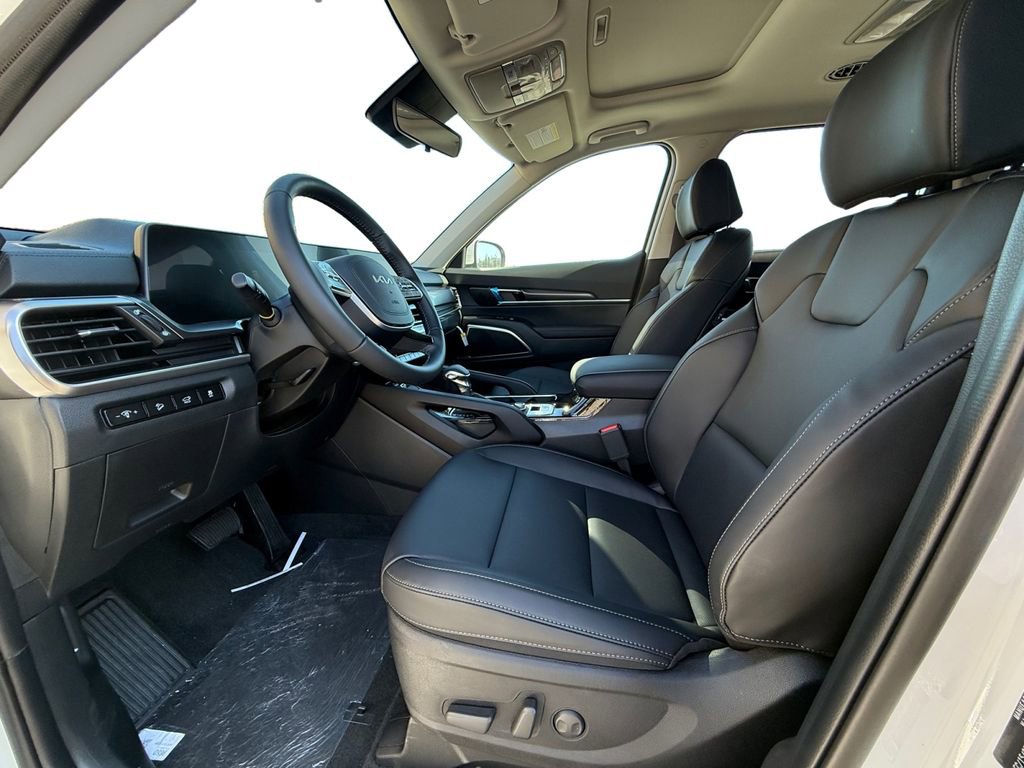 New 2025 Kia Telluride S image 6
