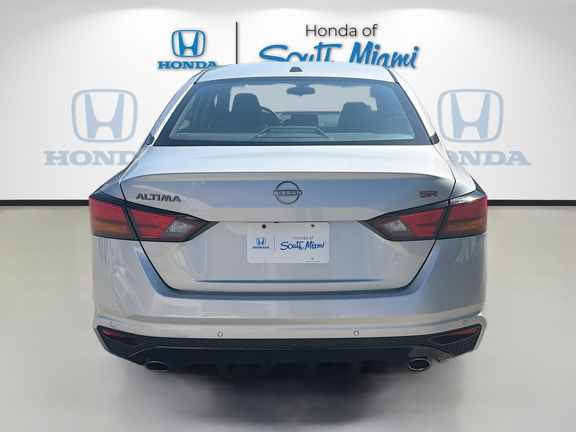 Used 2024 Nissan Altima 2.5 SR FWD image 6