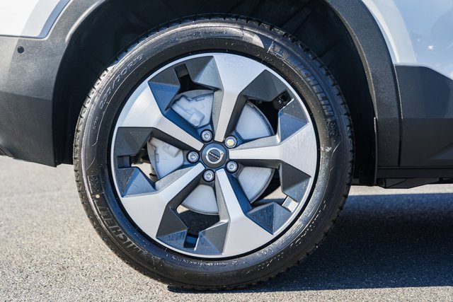 New 2026 Volvo XC40 B5 Plus w/ Protection Package Premier image 18