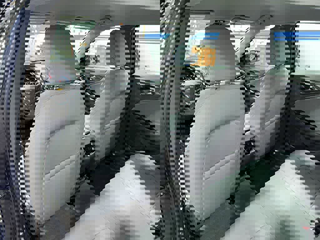 Used 2018 Chevrolet Malibu LT image 27