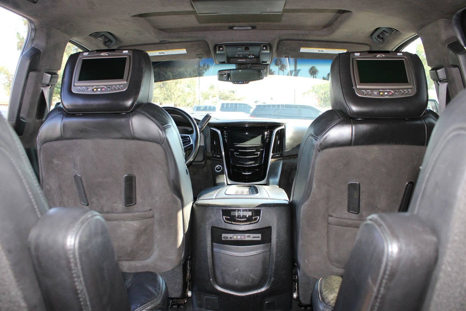 Used 2016 Cadillac Escalade Platinum AWD/4WD image 16