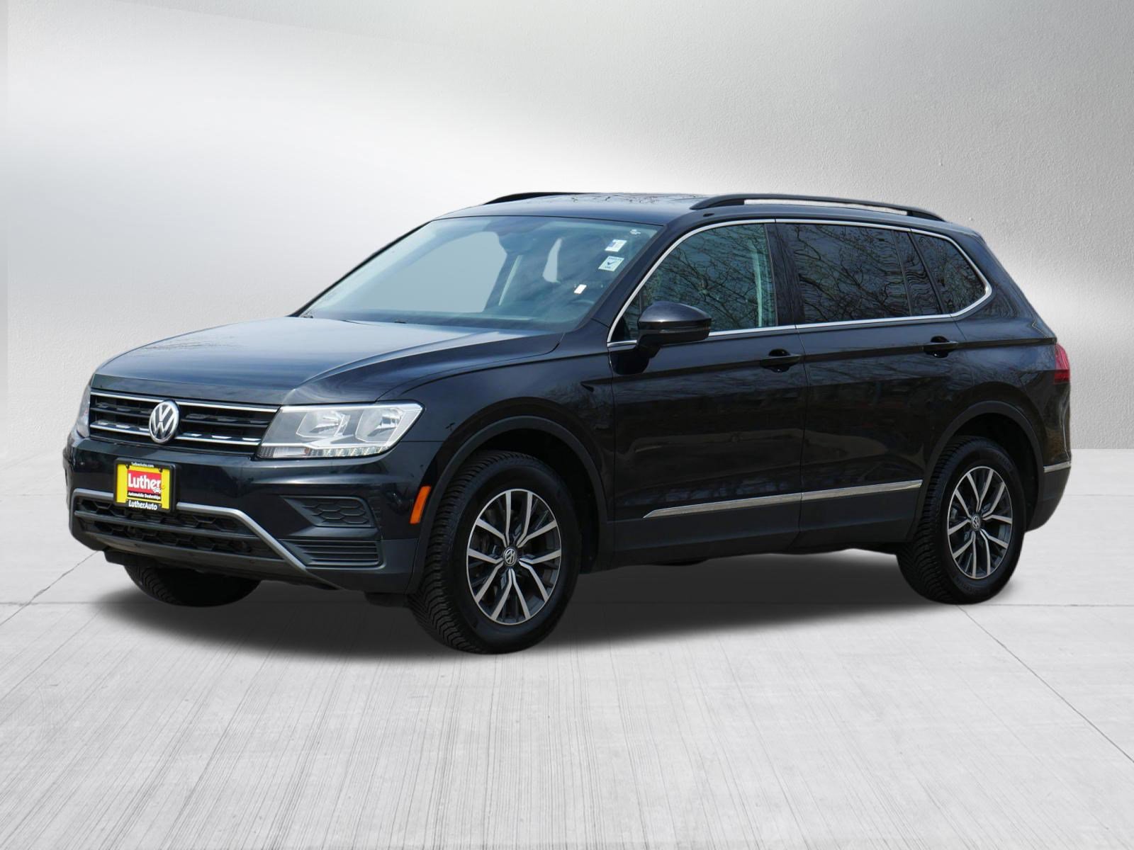 Used 2018 Volkswagen Tiguan SE image 3