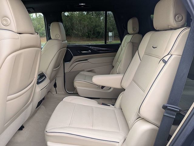 Used 2022 Cadillac Escalade Premium Luxury w/ LPO, Illumination Package image 14
