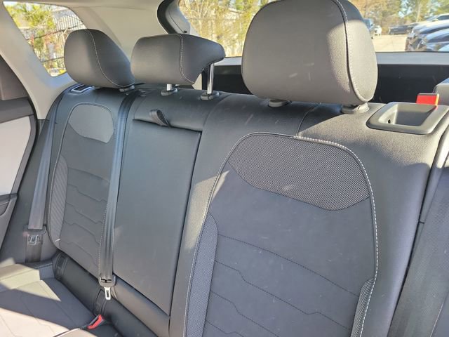 New 2026 Volkswagen Taos SE FWD image 10