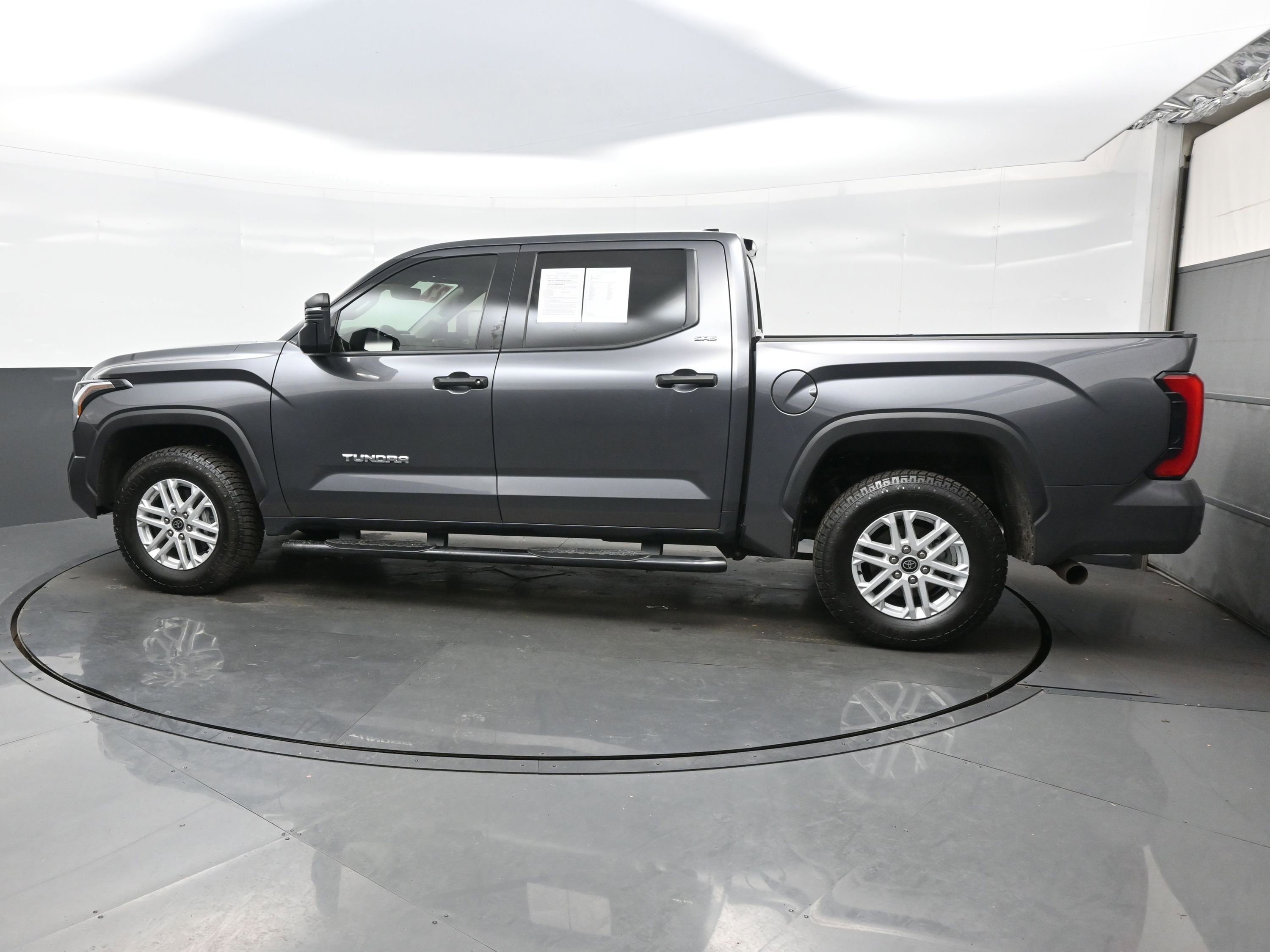 Used 2022 Toyota Tundra SR5 image 3