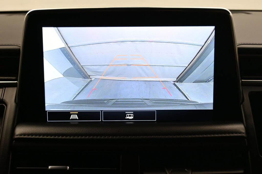 Used 2021 Chevrolet Suburban LT RWD image 15