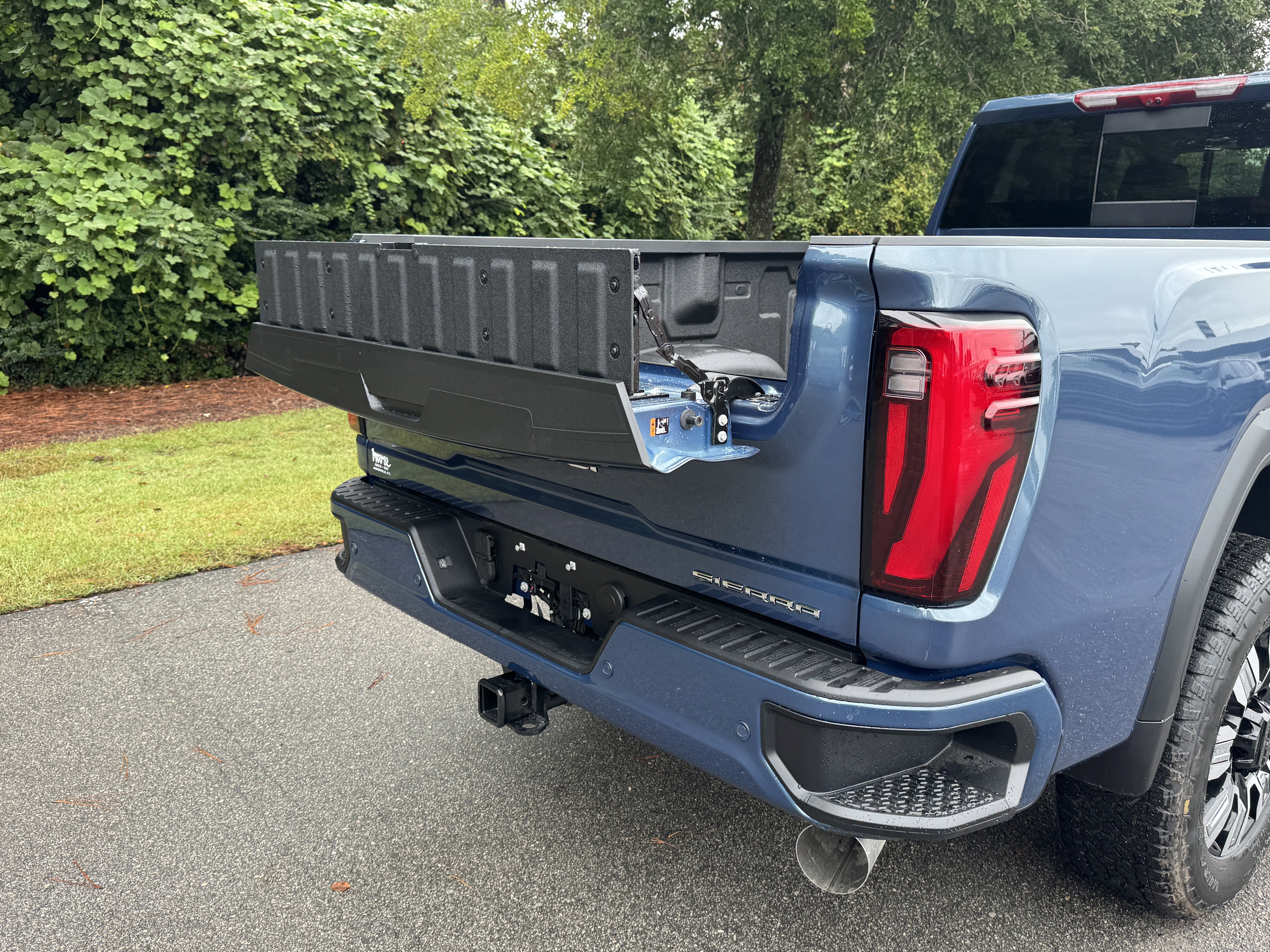 New 2026 GMC Sierra 2500 Denali w/ Denali Reserve Package image 6