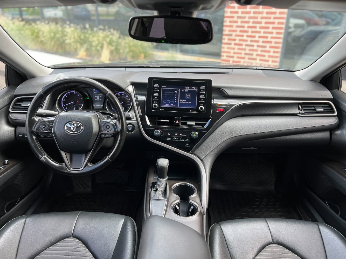 Used 2021 Toyota Camry SE image 16