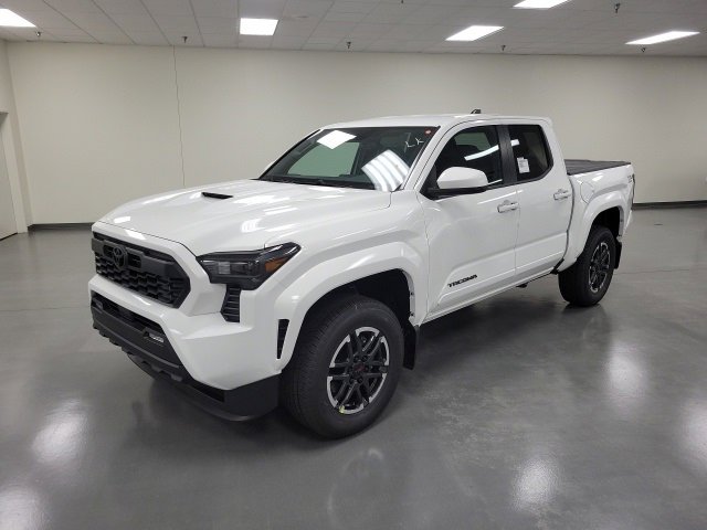 New 2025 Toyota Tacoma TRD Sport image 2