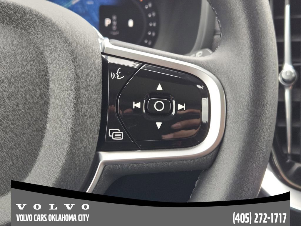 Certified 2025 Volvo XC90 B5 Plus image 28