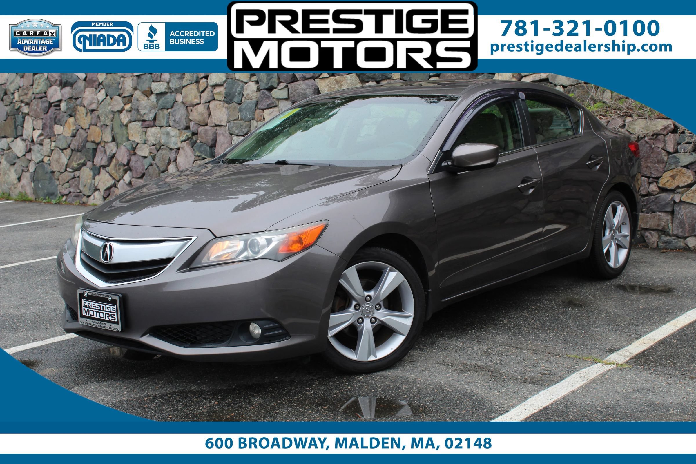 Used 2014 Acura ILX w/ Technology Package FWD image 1