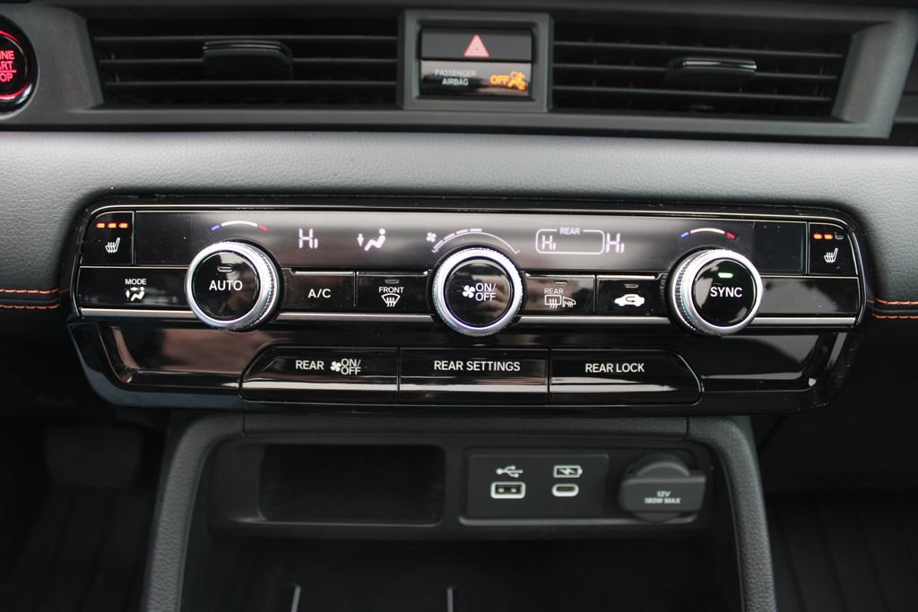 Used 2025 Honda Pilot TrailSport image 21